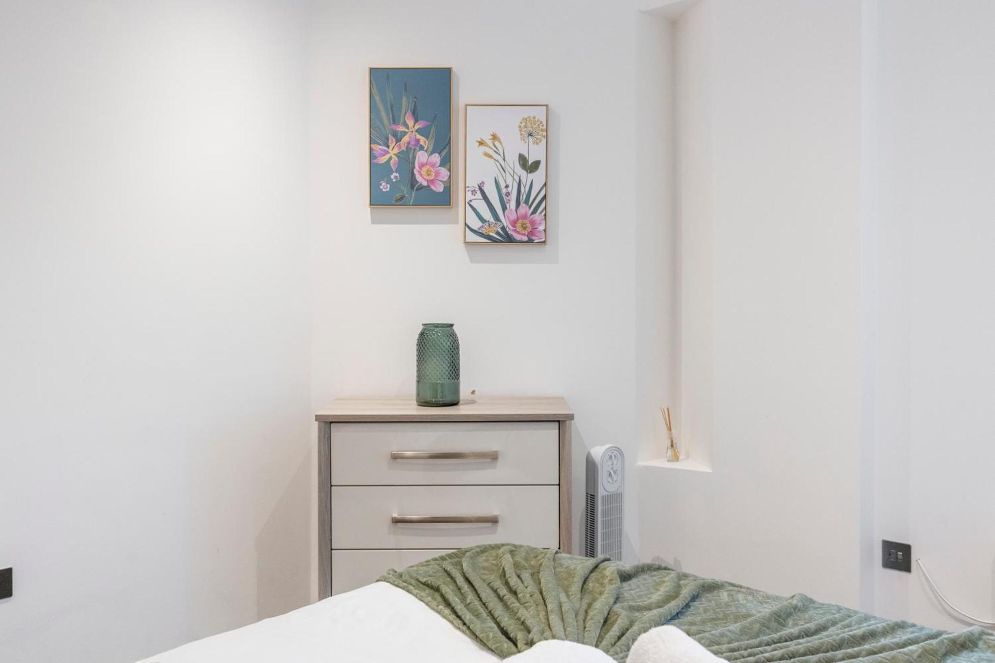 Bright And Spacious Apartment - Excellent Location ロンドン エクステリア 写真