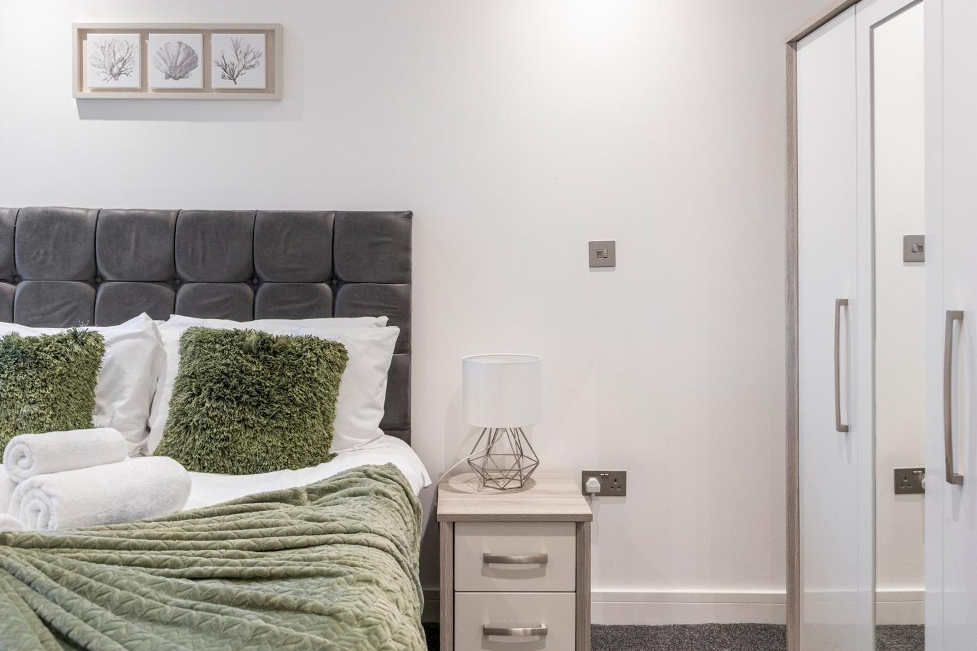 Bright And Spacious Apartment - Excellent Location ロンドン エクステリア 写真